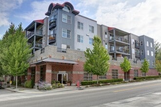 Building Photo - 600 N 85th St