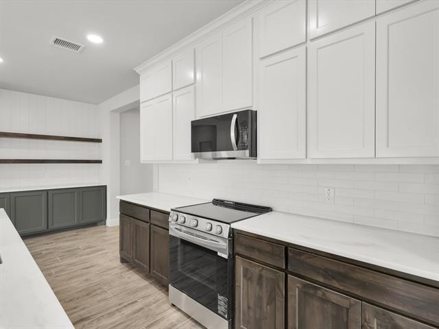Building Photo - 608 Jameson