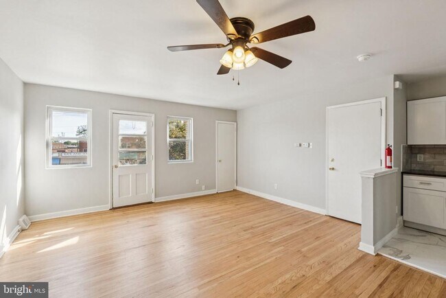 Building Photo - 7239 Haverford Ave