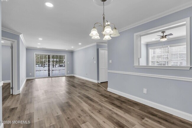 Building Photo - 401 Hampton Ct