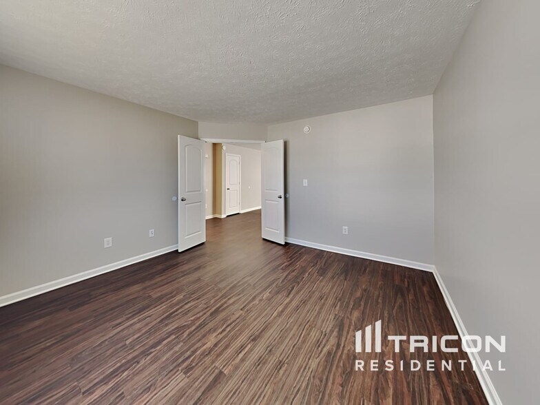 Building Photo - 7270 Burlat Ln