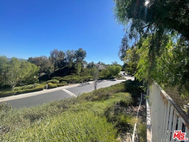 Building Photo - 24224 Edelweiss Ct