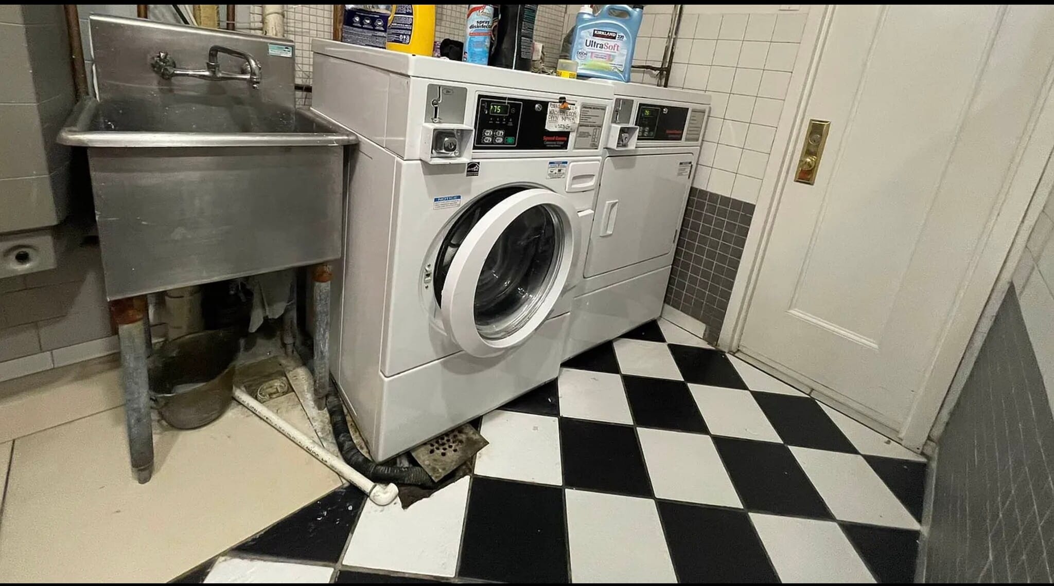 Building Photo - 2431 43rd St