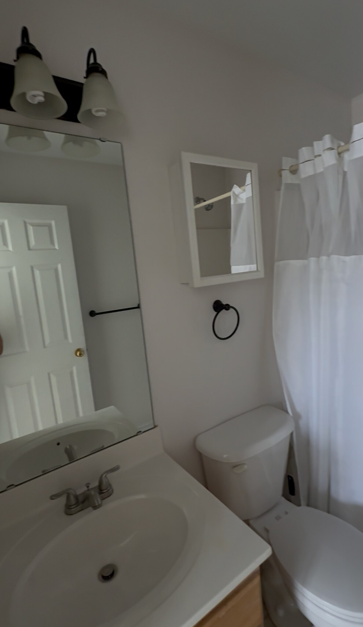 Bathroom - 612 Graythorn Ln