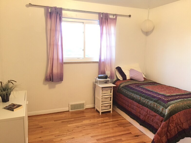 Bedroom 3 - 2251 Newark St