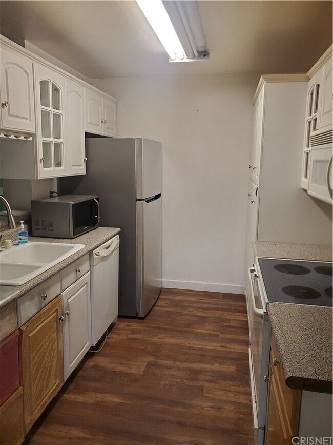 Building Photo - 25716 Player Dr