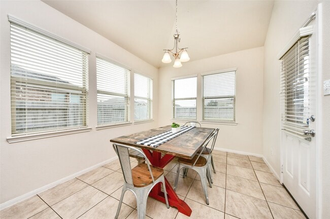 Building Photo - 1640 Canchola Ln