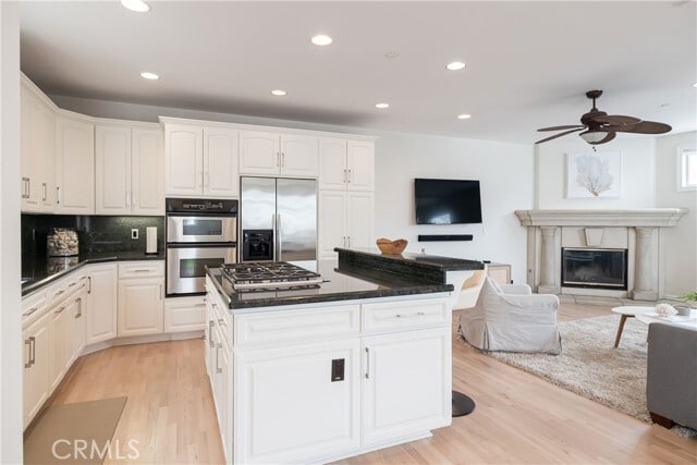 Building Photo - 604 Manhattan Beach Blvd