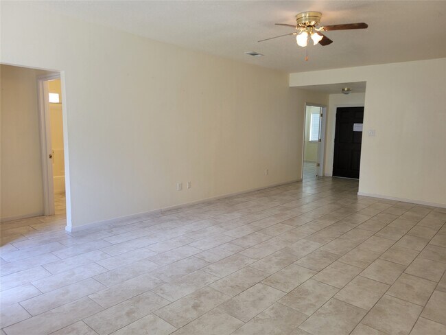 Building Photo - 19330 Larissa Dr
