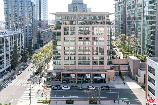 Building Photo - 1111 S Grand Ave