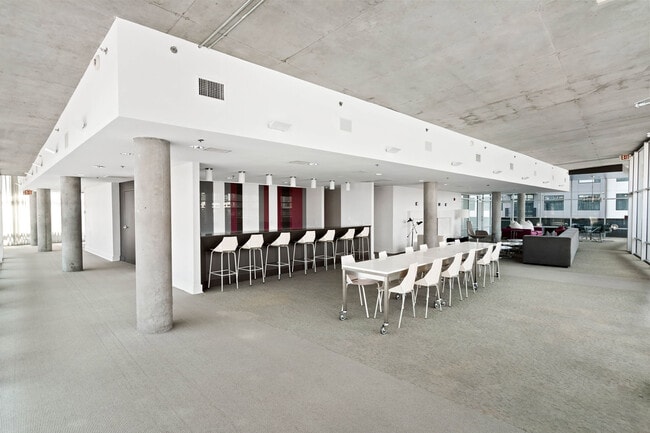 Building Photo - 845 Spring St NW