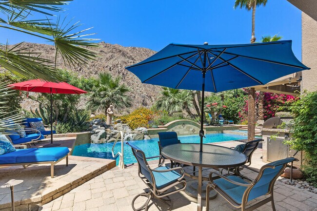Building Photo - 76900 Avenida Fernando