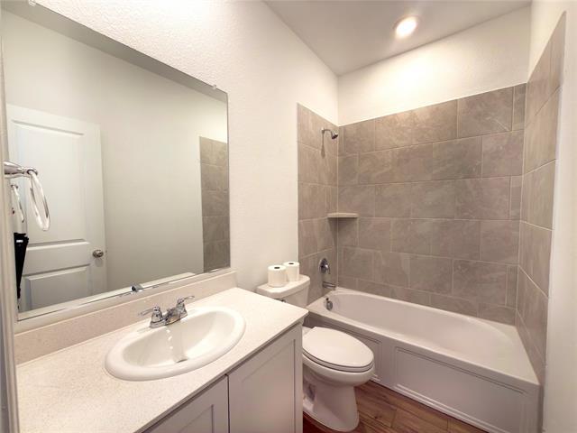 Building Photo - 1119 Sassafras Dr