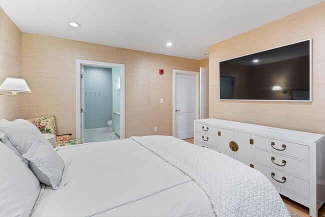 Building Photo - 80 Broad St