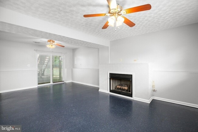 Building Photo - 7303 Sunset Ridge Ct