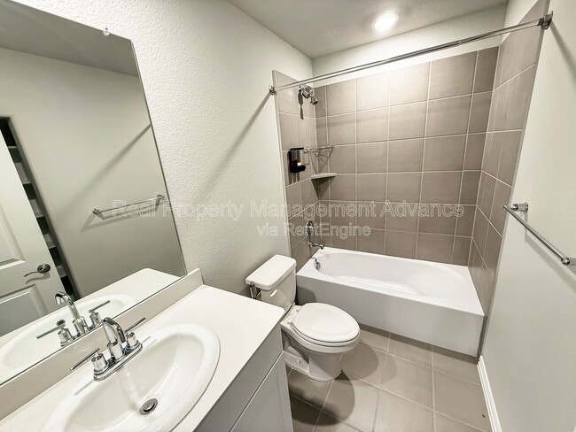 Building Photo - 615 Tribble Dr