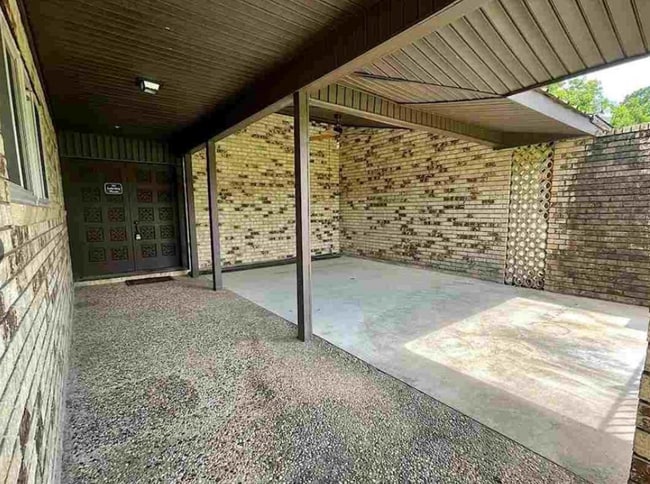 Building Photo - 2707 Seattle Ave