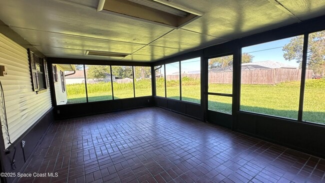 Building Photo - 3807 Jupiter Blvd SE