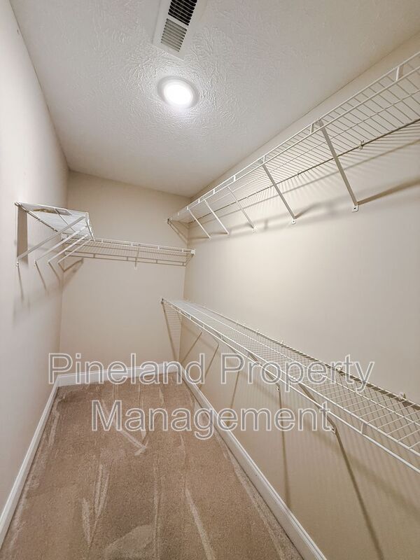Building Photo - 117 Moorea Dr
