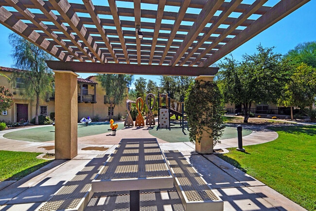 Building Photo - 245 Paseo Gregario