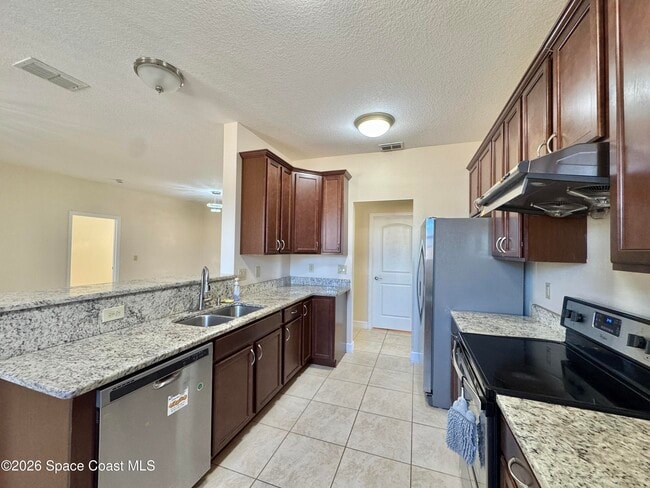 Building Photo - 181 Del Monte St NE