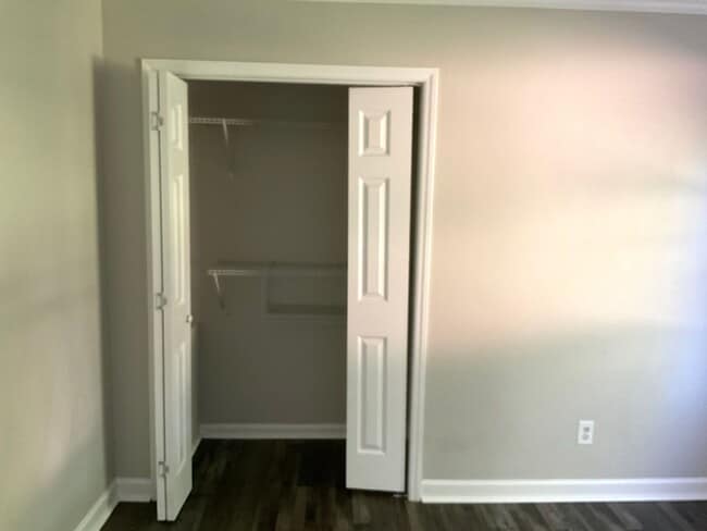 Building Photo - HomeFor Rent with 3 Bedrooms, 2 Baths, 2 Car Garage in Lincolnton NC