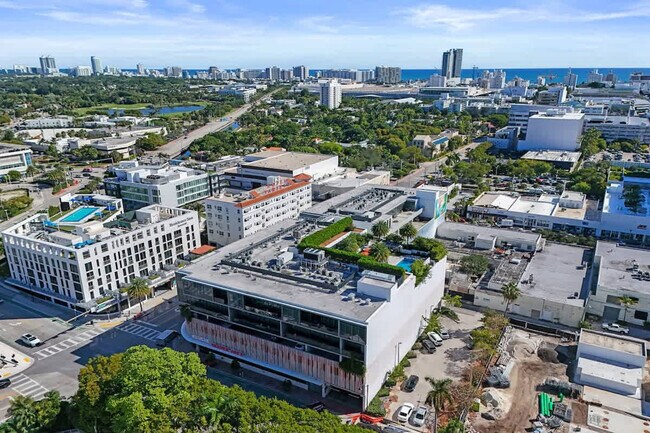 Building Photo - 1220 17th St