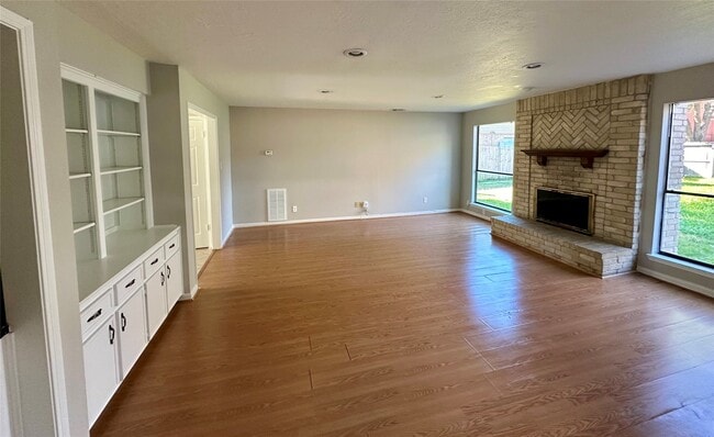 Building Photo - 2818 Stoney Wood Dr