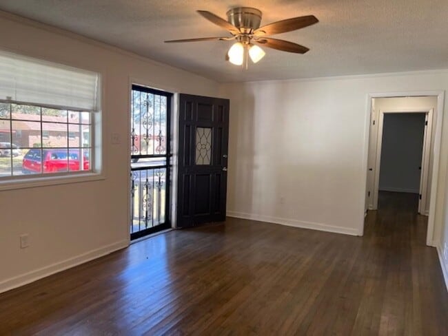 Building Photo - 465 Malboro Rd