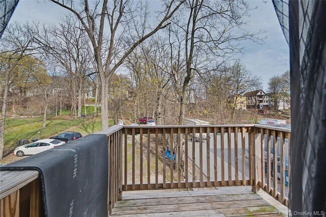 Building Photo - 139 N Hamilton St