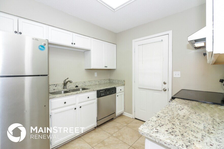 Building Photo - 6625 Santaolina Dr