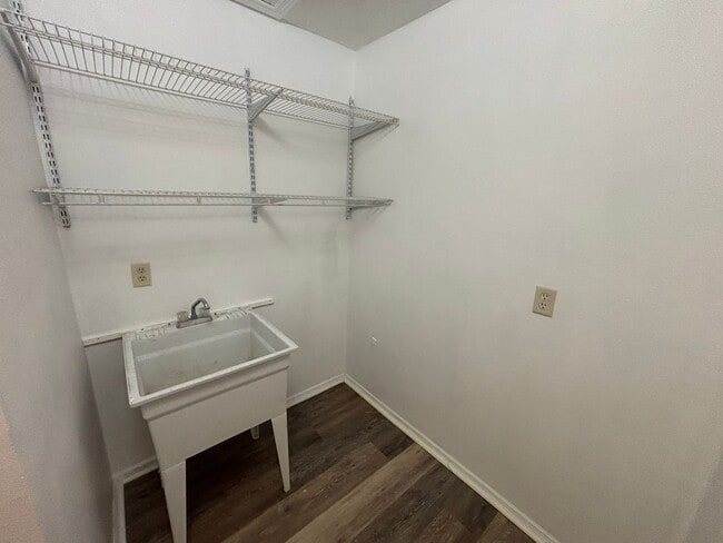 Building Photo - Large home and yard- 4/4 won't last