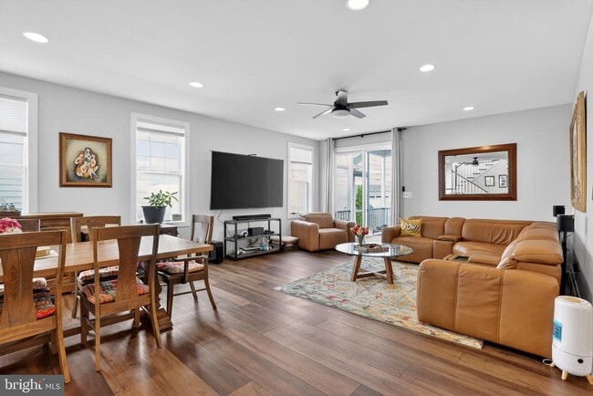 Building Photo - 41922 Spring Air Dr
