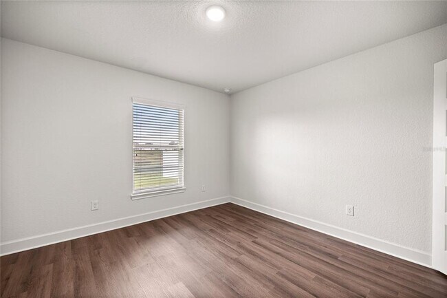 Building Photo - 5826 SW 83rd Ln