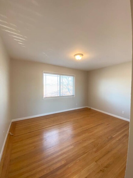 Larger Bedroom - 601 N Amphlett Blvd