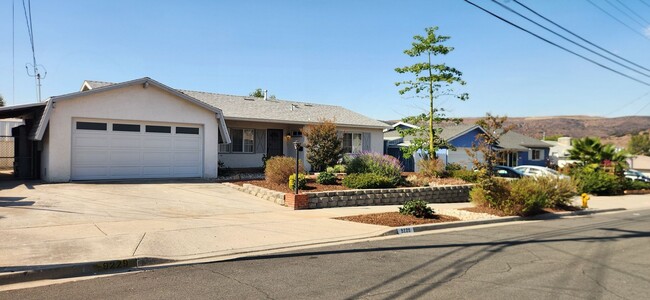 Building Photo - 3 bedroom, 2 bath single story home in Santee