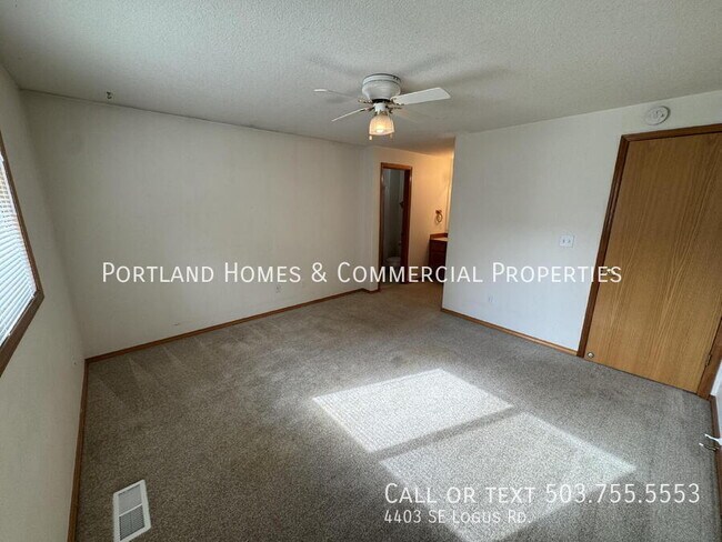 Building Photo - 4403 SE Logus Rd