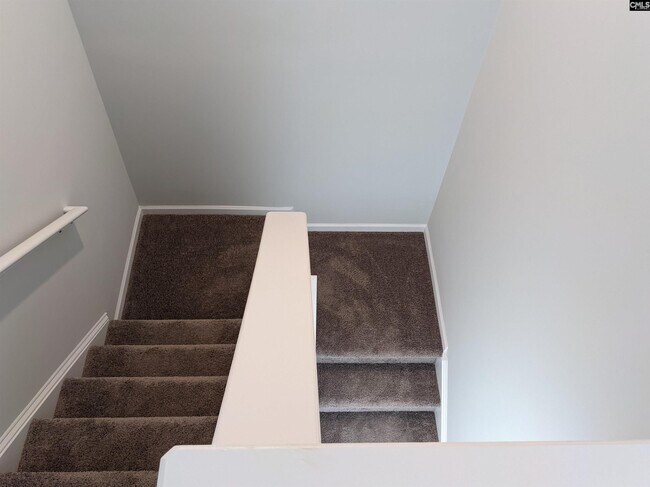 Building Photo - 200 Bluewing Dr