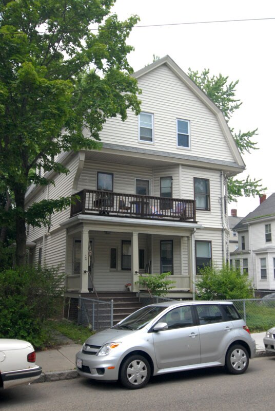 Primary Photo - 148 Willow Ave