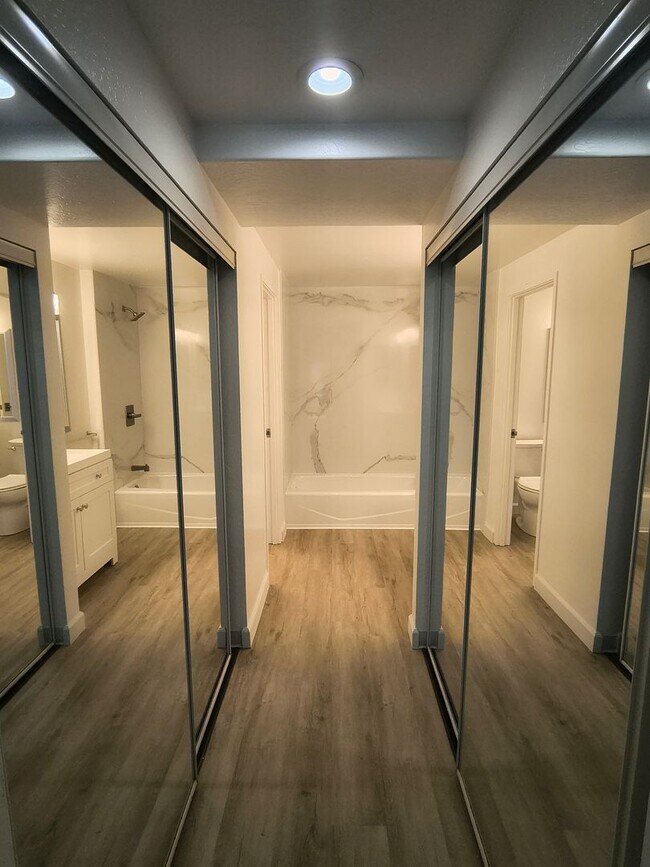 Building Photo - Newly Renovated Spacious 1BD/1 BA Property Available for Rent!!!