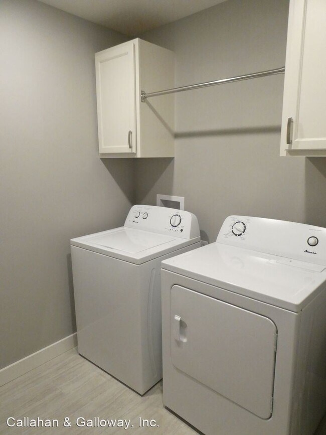 Building Photo - 3 br, 2 bath House - 305 Green Meadows circle