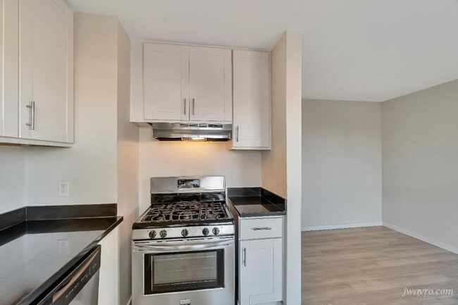 Building Photo - 70 Terra Vista Ave