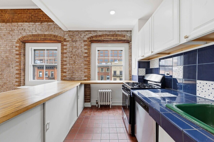 Building Photo - 36-45 31st Street