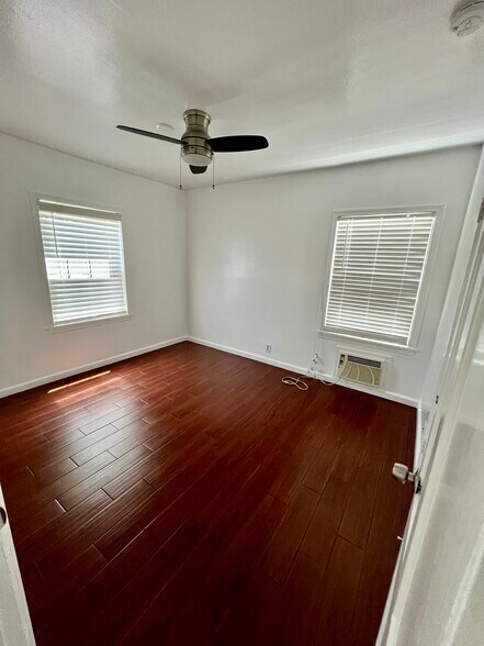 Building Photo - 1809 S Orange Dr