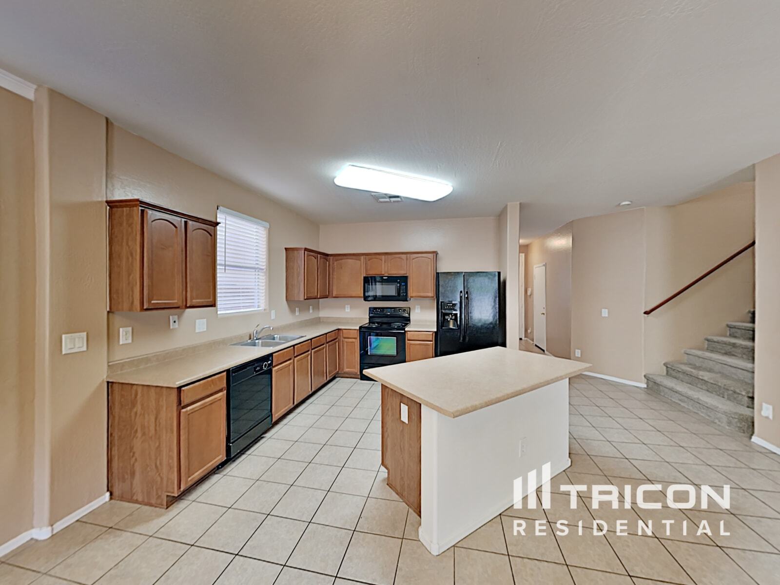 Building Photo - 45707 W Guilder Ave