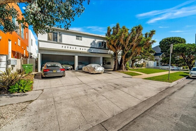 Building Photo - 2464 Penmar Ave