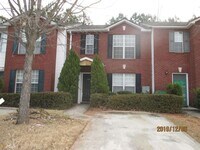 Building Photo - 2296 Strathmoor Manor Dr