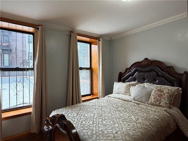 Building Photo - 400 Lefferts Ave