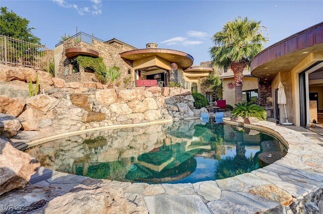 Building Photo - 1608 Liege Dr