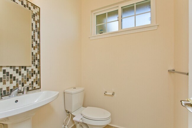 Building Photo - Latitudes by Gentry 3 BD 2.5 BA, Ewa Beach